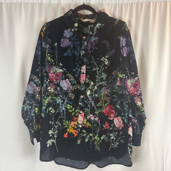 Soft Surroundings Velvet Floral Blouse
Top Womens Medium Blue Button
Down Shirt - Picture 3 of 15